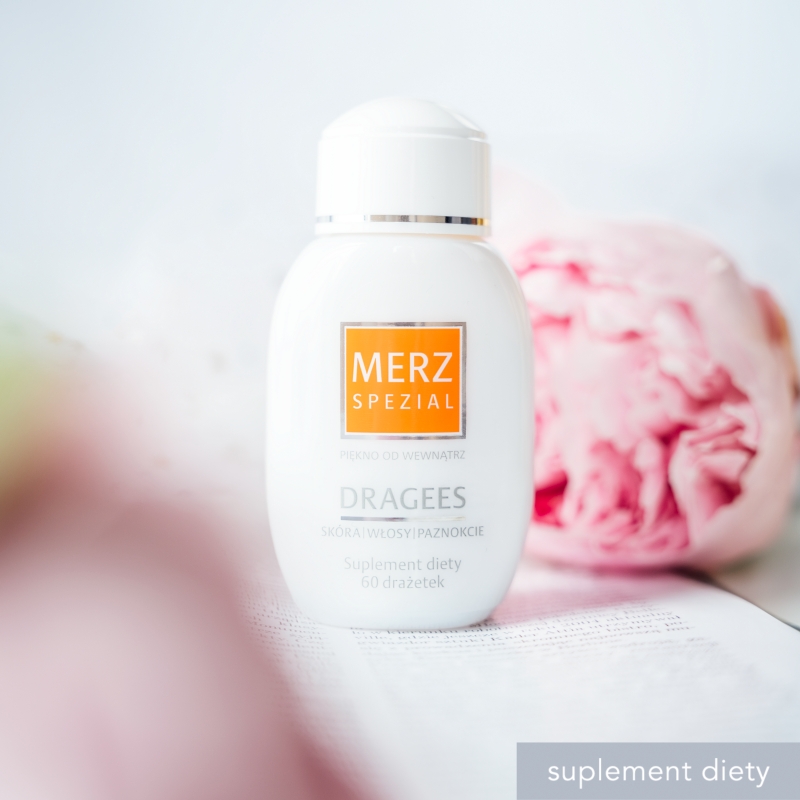 Merz Spezial Dragees, drażetki zawierające witaminy i minerały przynoszące korzyści dla włosów, skóry i paznokci, 60 szt.