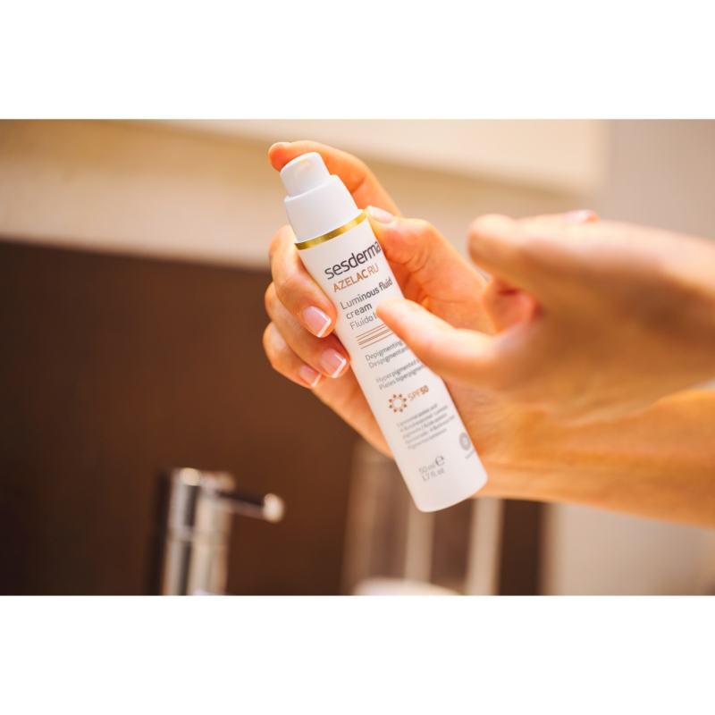 SESDERMA AZELAC RU, emulsja rozświetlająca SPF 50, 50 ml